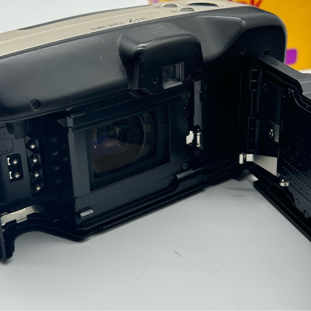 Nikon Zoom Touch Camera 500 SAF Z115 Camera 4 Rolls Kodak Bright Sun and Flash - Picture 6 of 11